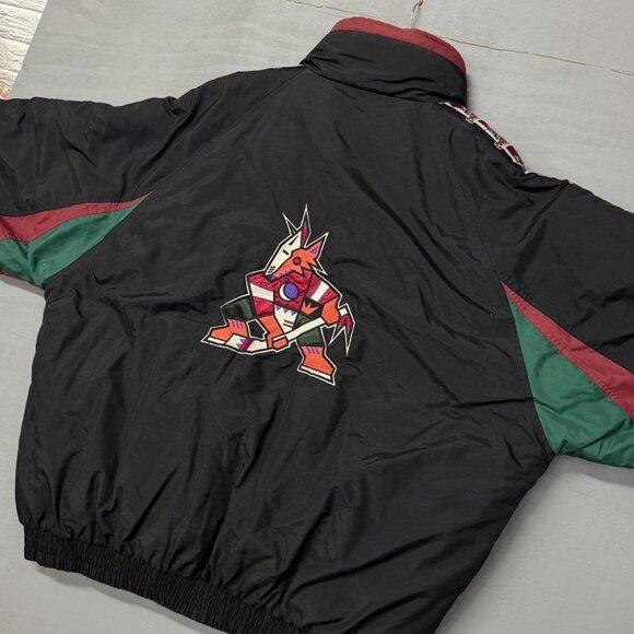 Vintage‎ Phoenix Coyotes Black Pro Player Zip Up Puffer Jacket XXL - Picture 4 of 8